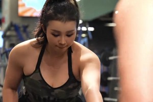 张曼源赛健身视频：明明想减重，结果越练越大