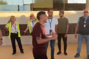 争议判罚引热议：莫利纳加盟罗马，球迷欢呼，但裁判判罚成焦点