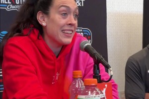 WNBA球星斯图尔特谈詹姆斯加盟七六人
