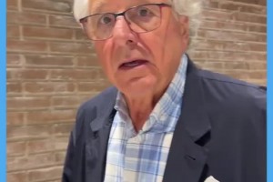 实至名归！六台嘉宾直言：足球本身赢了，实力更强的一方赢了