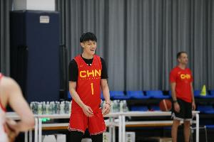 逆境中绽放！中国男篮小将离队后展现坚韧意志