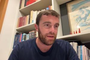 罗马诺透露：皇马与埃斯皮达5分钟内达成协议，一天内成功截胡两家英超球队