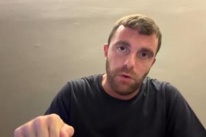 攻防转换中的奇兵！阿劳霍如何以三招锁定利物浦胜局