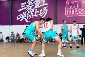 让你俩上强度，没让你俩上尺度……看懵了