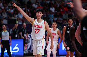 赵嘉义替补登场三分神准，10投7中得21分，三分球5投全中，罚球2罚2中