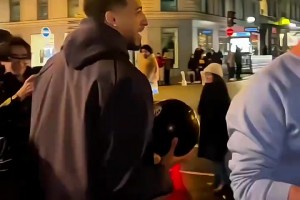 还记得满脸笑容的哈利伯顿嘛
